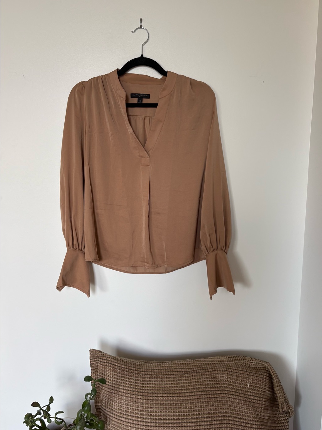 Banana Republic Camel Taupe V-Neck Long-Sleeve Blouse